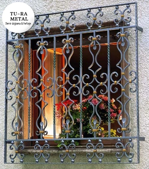 DEMİR DOĞRAMA FERFORJE PENCERE KORKULUKLAR