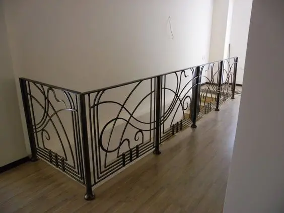 MERDİVEN KORKULUKLARI