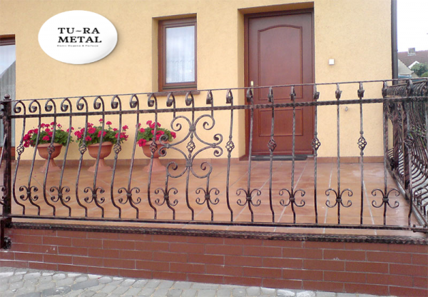 DEMİR DOĞRAMA FERFORJE BALKON KORKULUKLARI