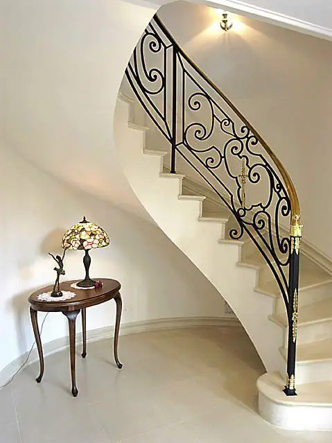 MERDİVEN KORKULUKLARI