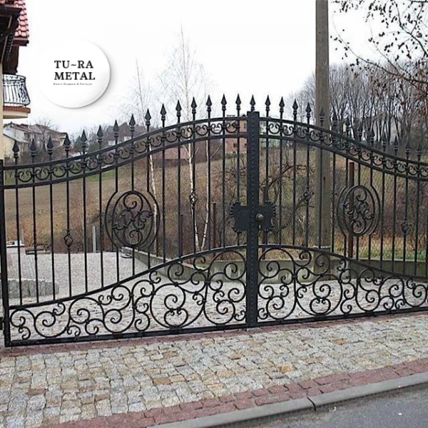 BAHÇE KAPILARI