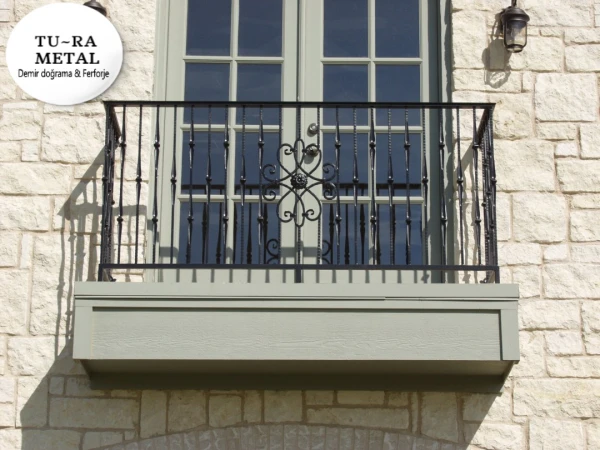 BALKON KORKULUKLARI