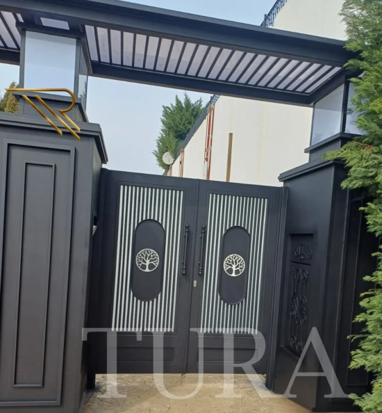 Villa kapıları 